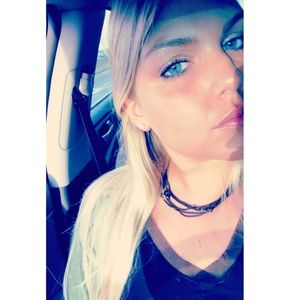 Meet your Posher, Karlie